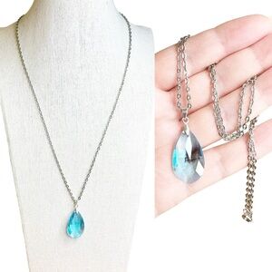 Vintage Aquamarine Blue Faceted Crystal Silver Tone Pendant Necklace